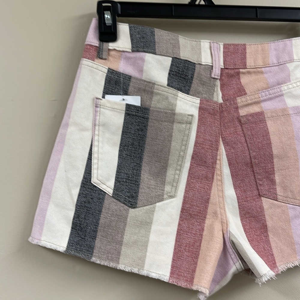 Forever 21 Striped Distressed Denim Shorts, NWT Size 27 - Picture 13 of 16